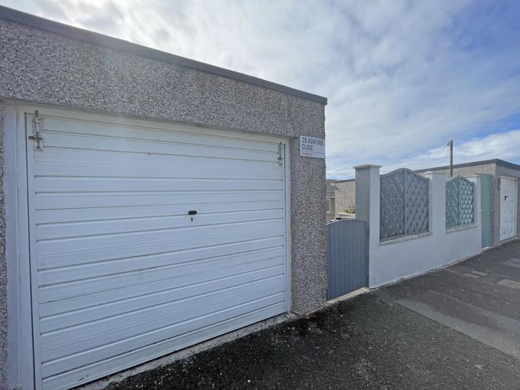 Ashford Close 29 Garage.jpg