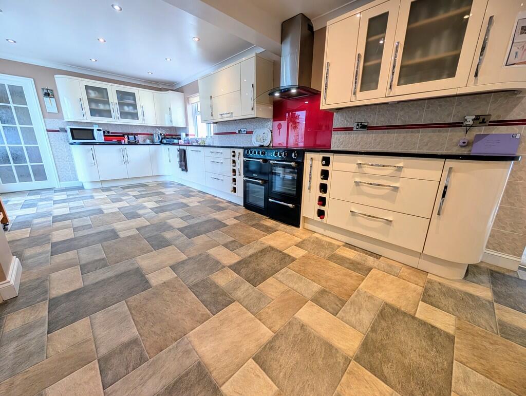 PXL_20251027_1155...