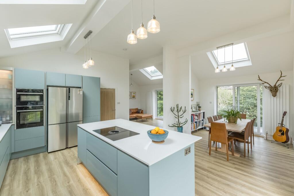 Kitchen / Dining