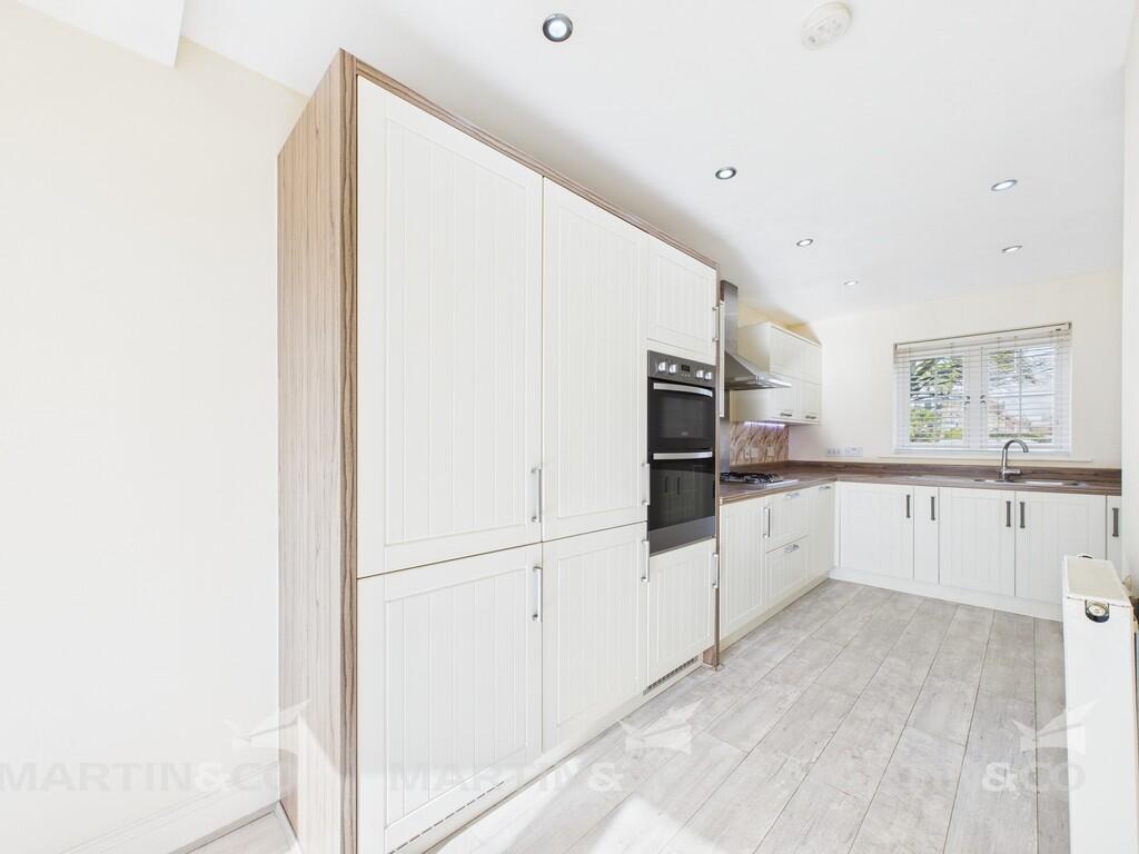 CAM02406G0-PR0415...