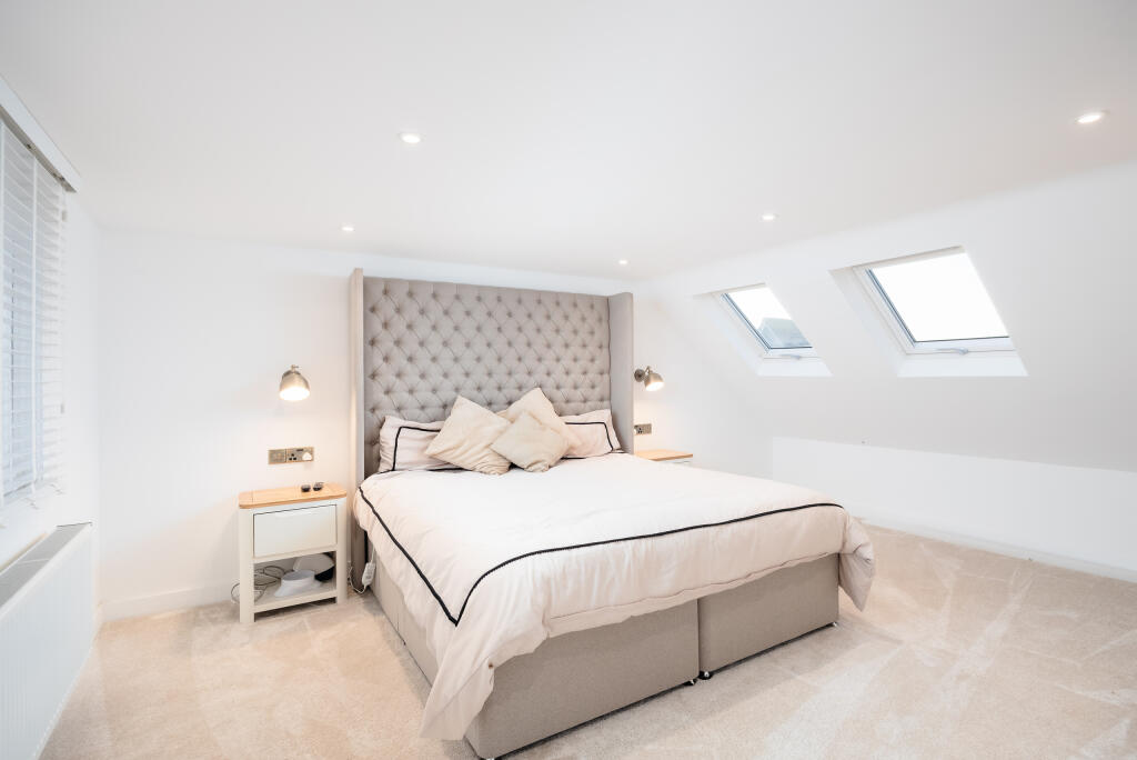 2 Cheddington Grove, HP22 7AB-27