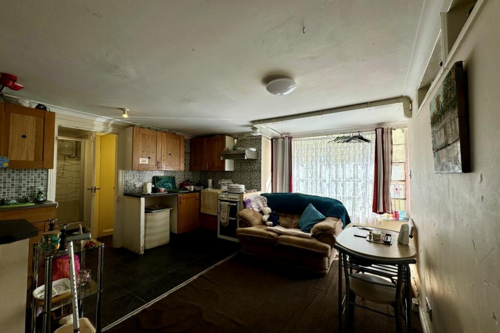 Flat 4