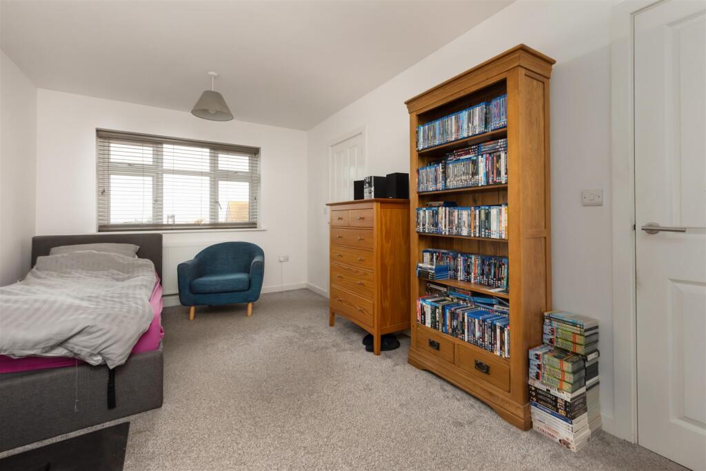 Shearwater Avenue, Whitstable