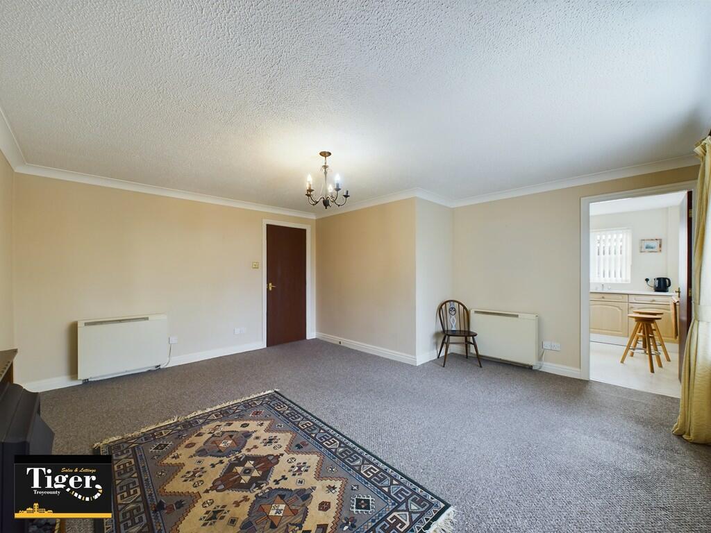 CAM02176G0-PR0189...