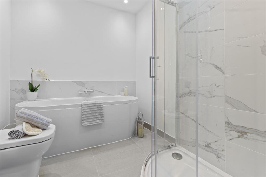 Main Bathroom