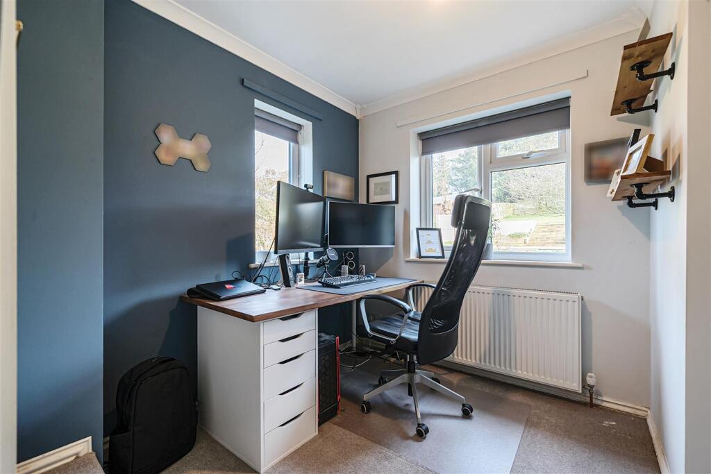 Bedroom / Home Office