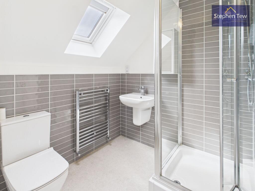 Bedroom 2 En-suite