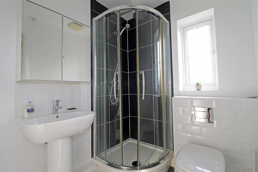 En-Suite Shower