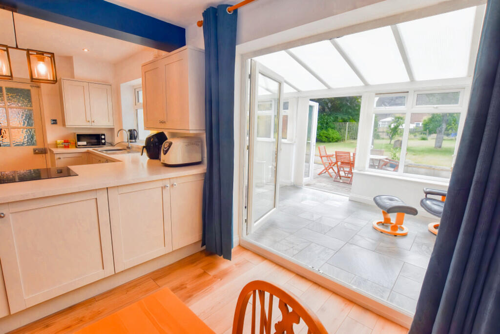 Dining Kitchen 4