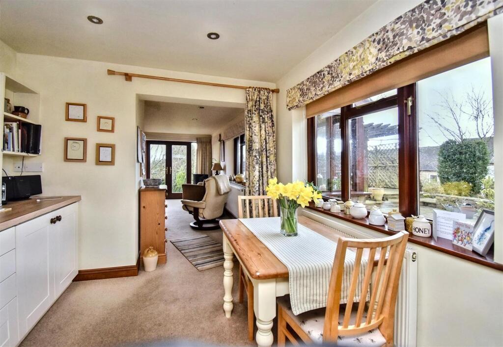 Breakfast Room