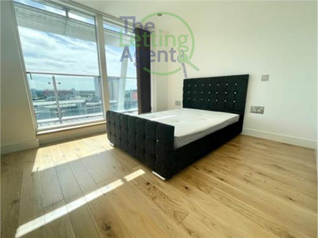 1st Double Bedroom