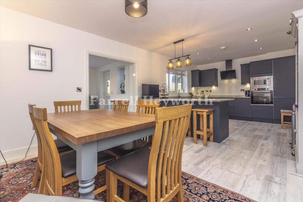 Kitchen f