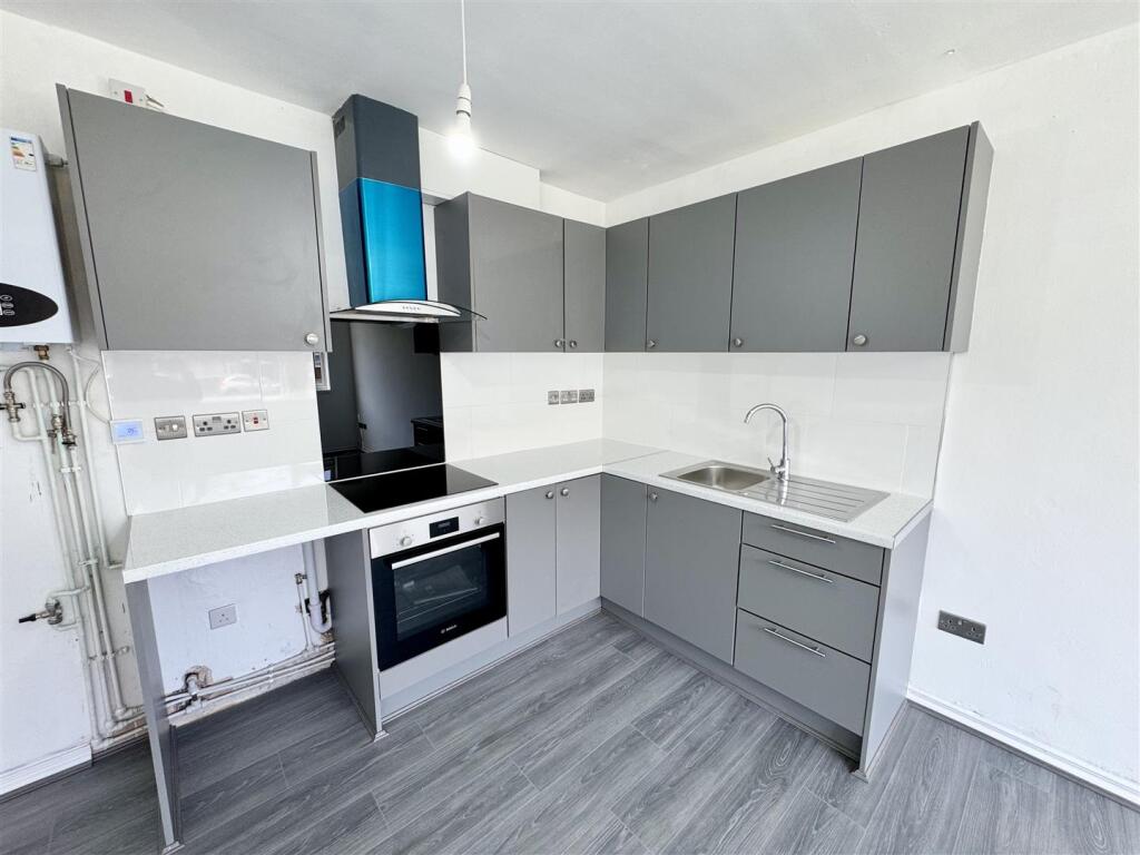 kitchen close up.jpg