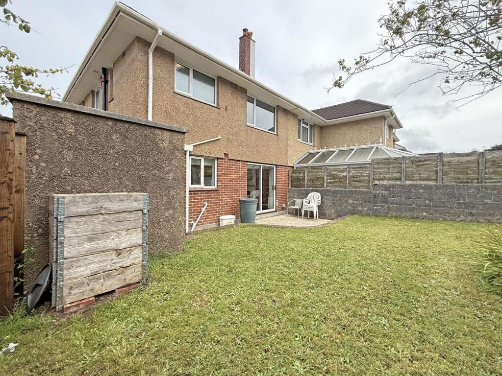 Tor Road 47 - Garden.jpg