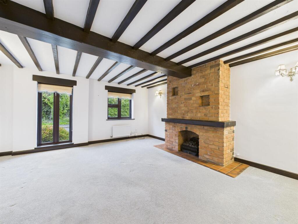 Spacious Lounge