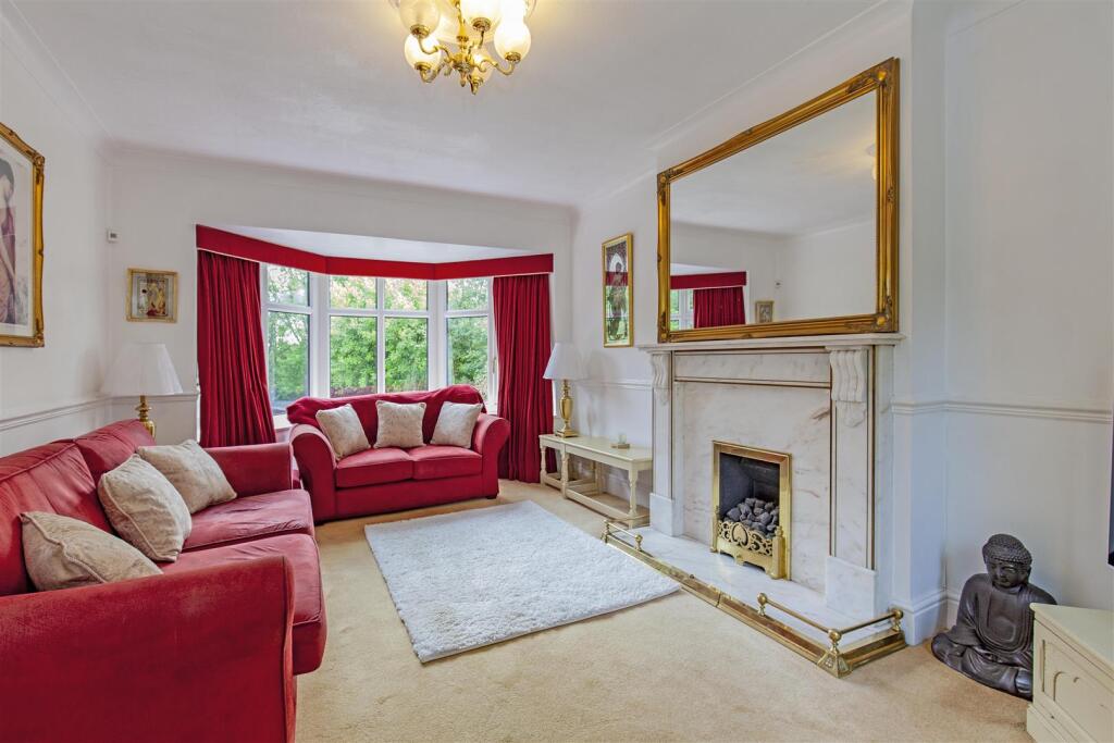 Reception Room-1.jpg