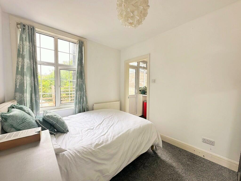 1d0de985-a837-4f5...