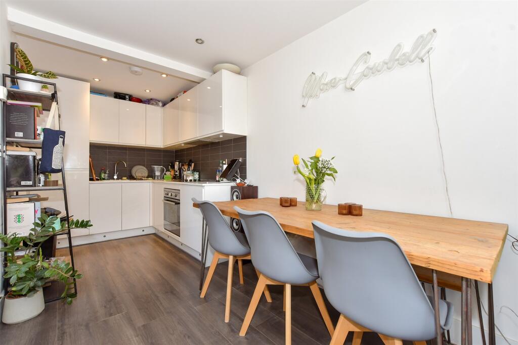 Living/ Kitchen Area