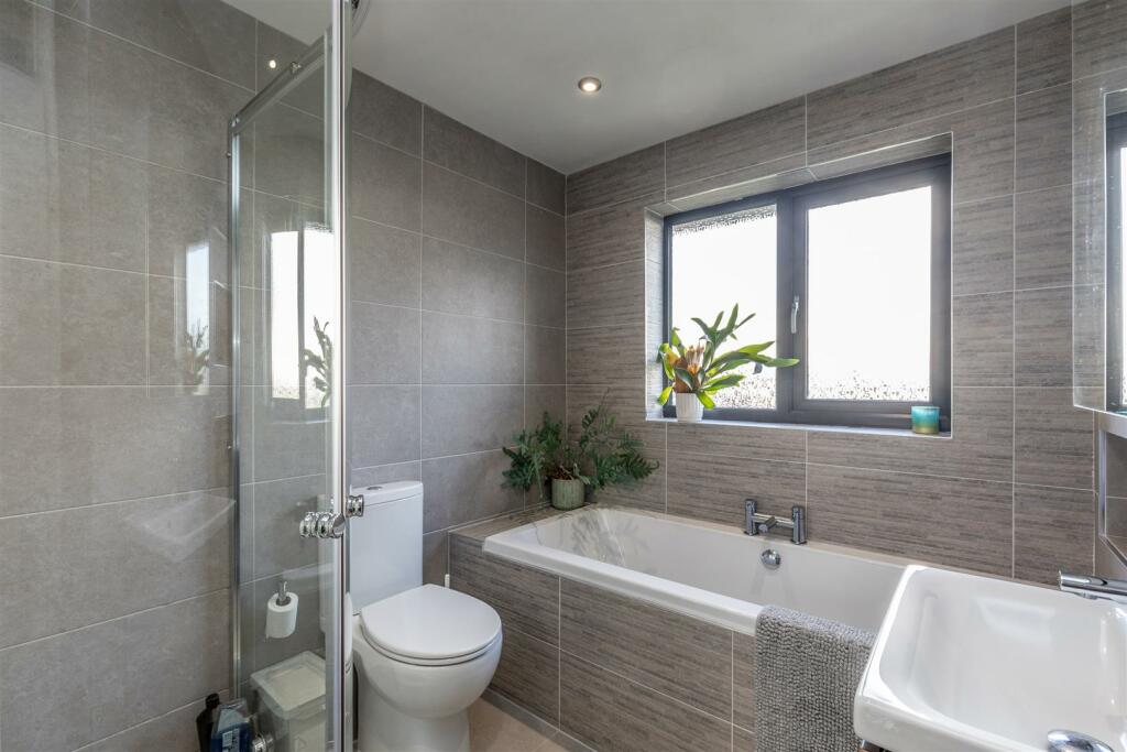 Sates Way, Henleaze Bathroom.jpg