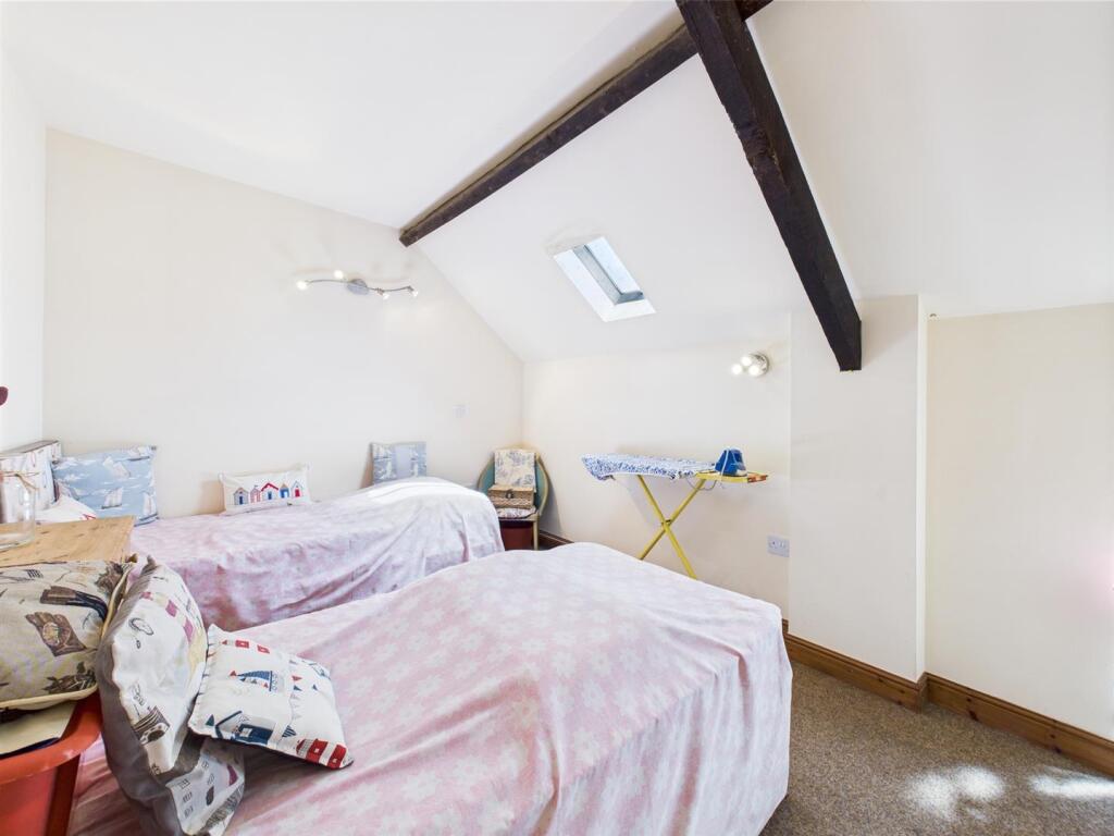 Bedroom: