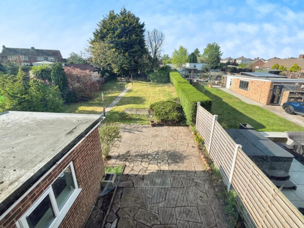 0f9fbcff-Rear 20view 20from 20girst 20floor.jpg