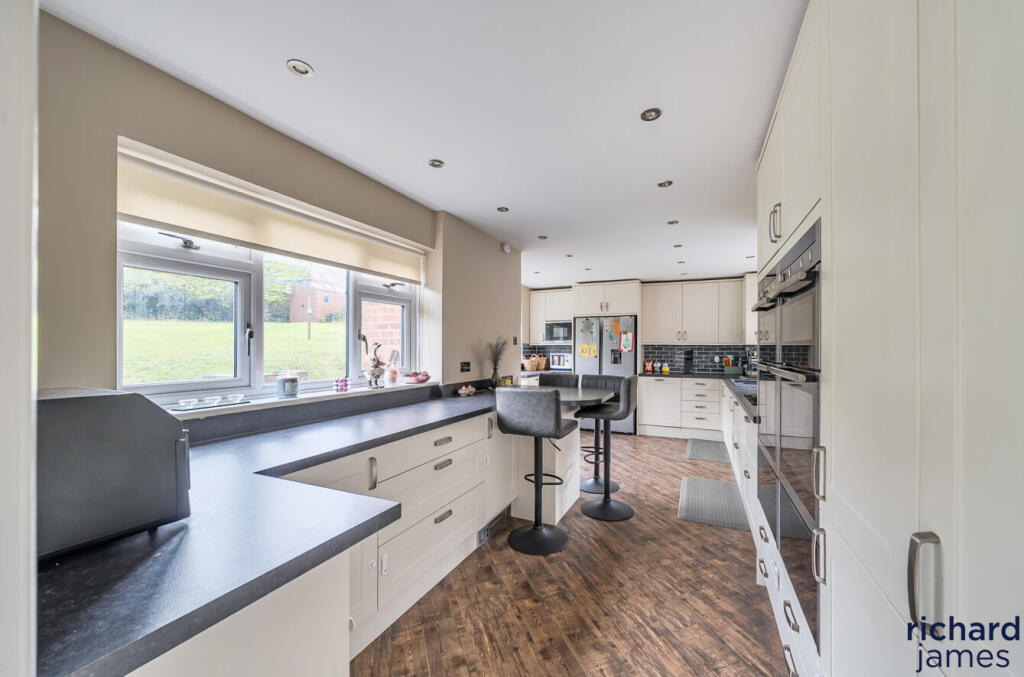 8b9fd8f3c1824f1cb17670366039037e