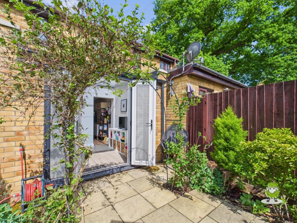 CAM03778G0-PR0224-STILL012