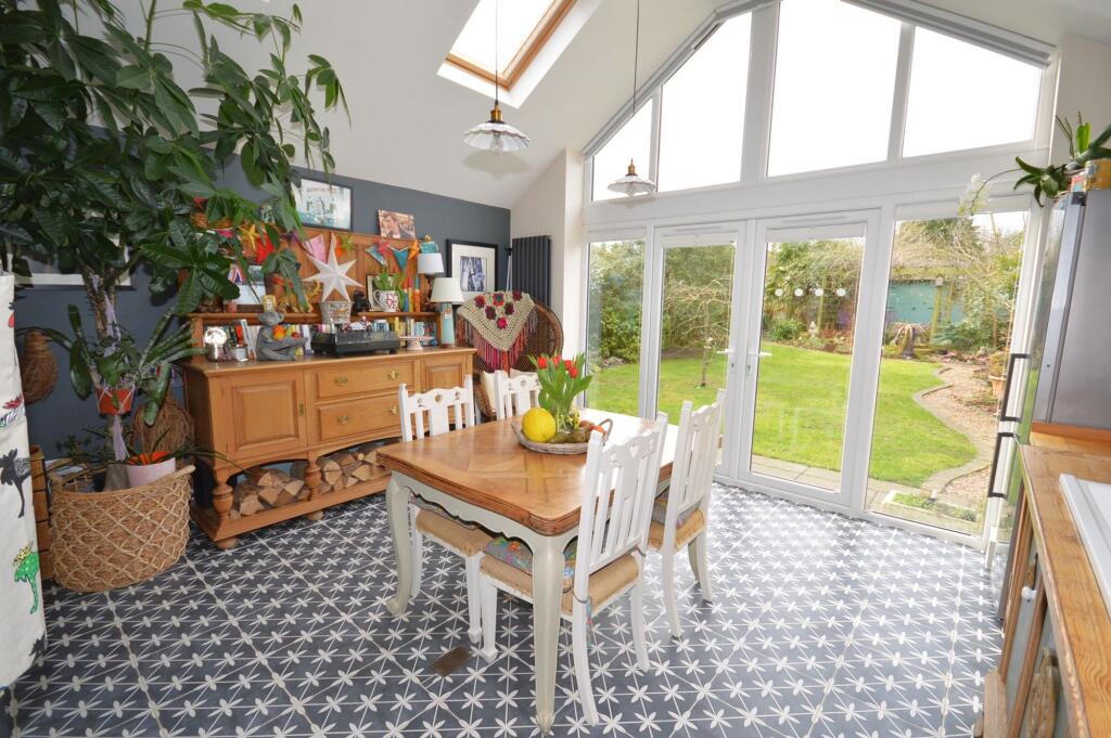Kitchen/Breakfast Room