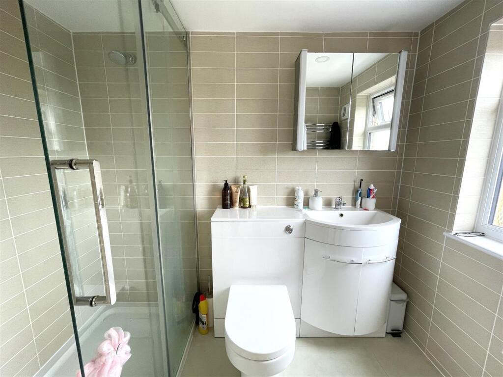 Ensuite.jpg