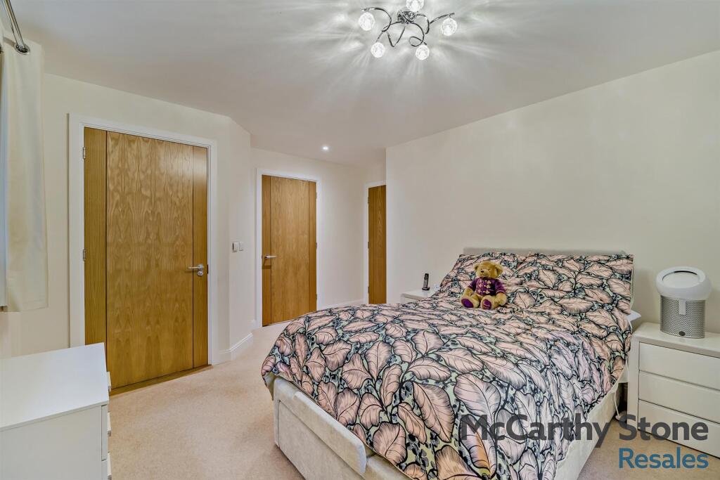 8673903-interior04-800.jpg