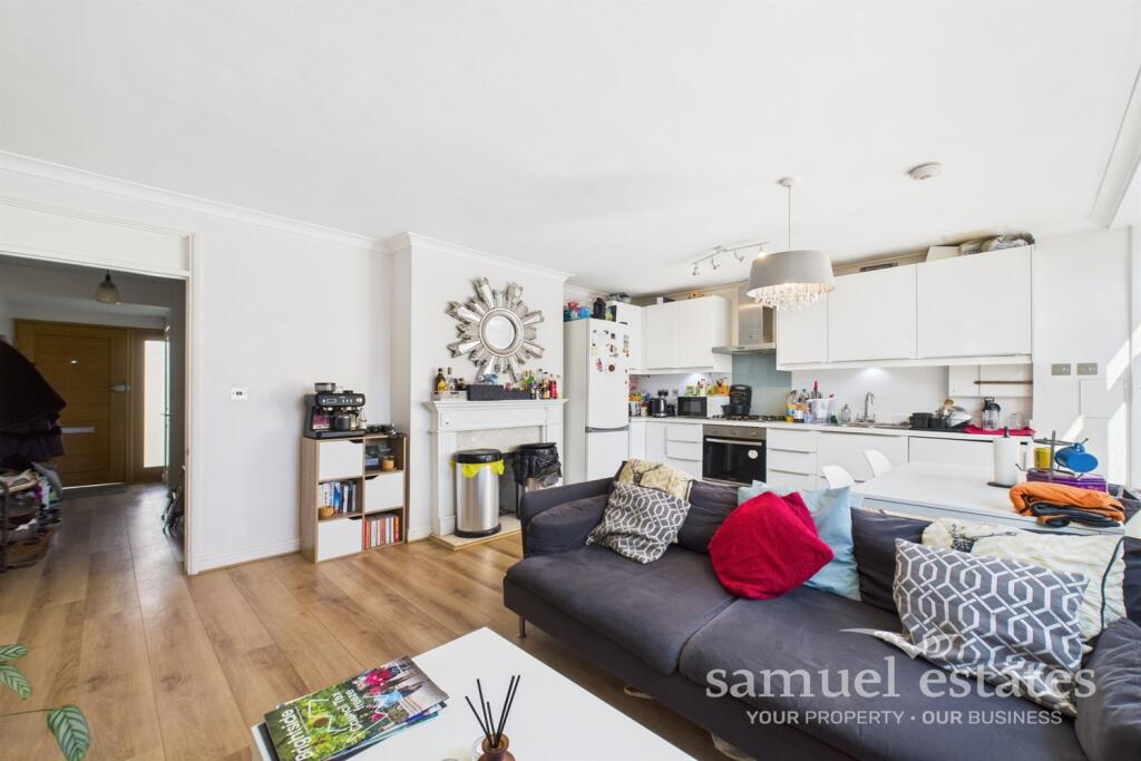 Kitchen/Living area