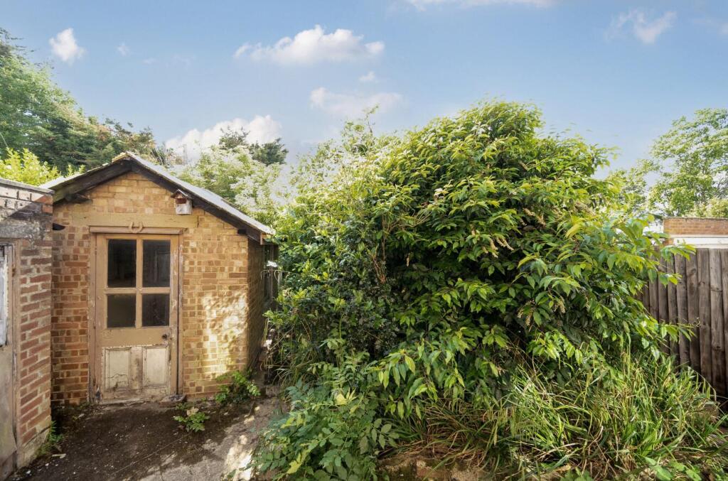 Davidson Frost-Wellings, DFW, Anmersh Grove, Stanm