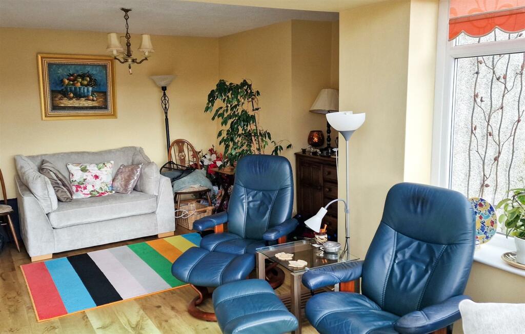 Conservatory room.jpg