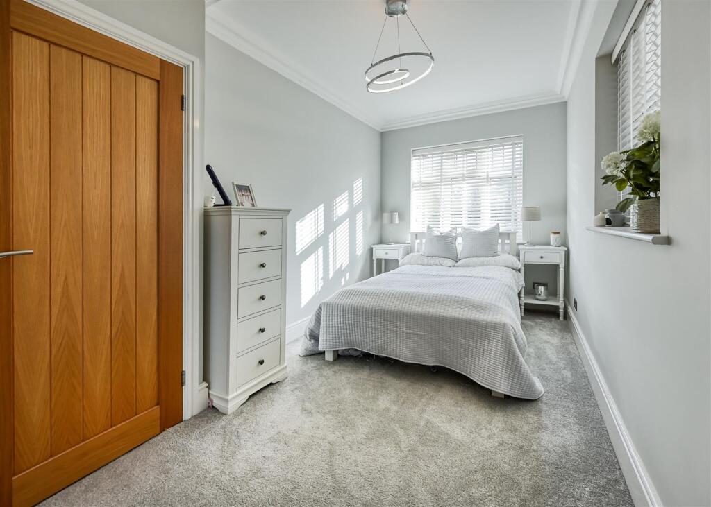 16 Knights Avenue-07.jpg