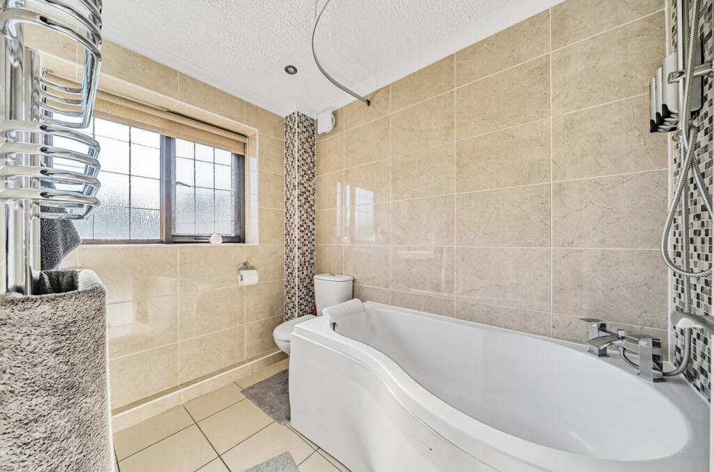 12953504168277e5483828arw