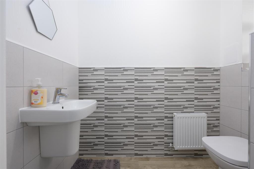 24 Jenny McCallum Way 006.jpg