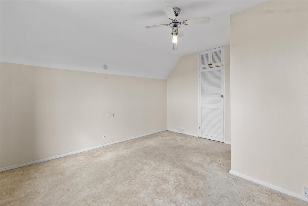 bedroom one #4.jpg