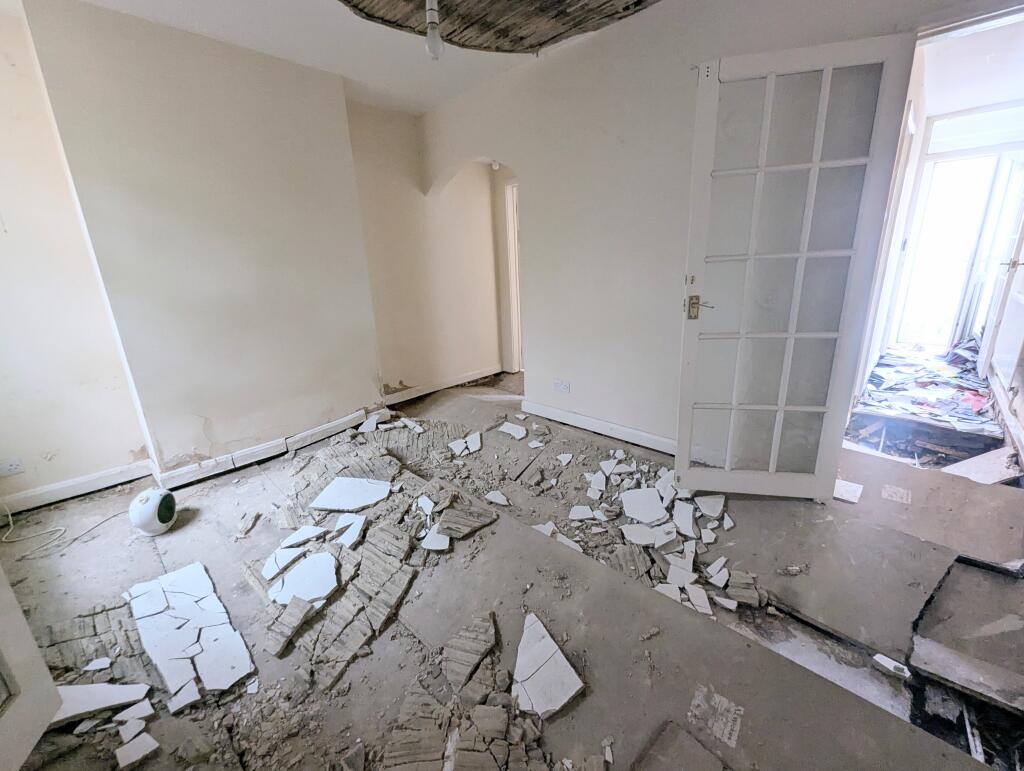 1000032727 T202509231609.jpg