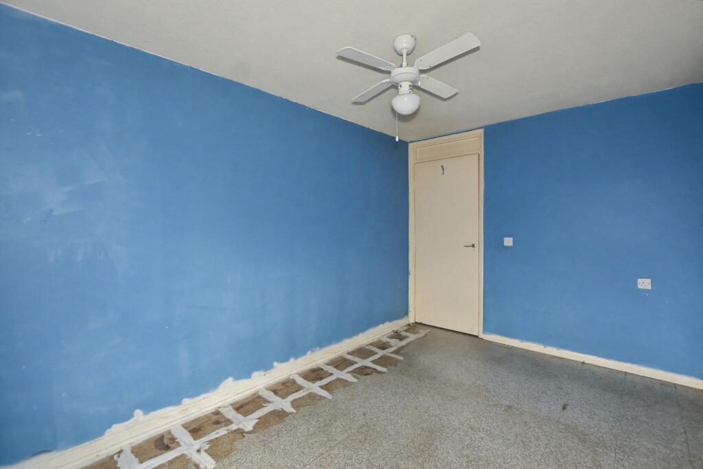 54 Fieldfare Road, Thamesmead, London, SE28 8HR