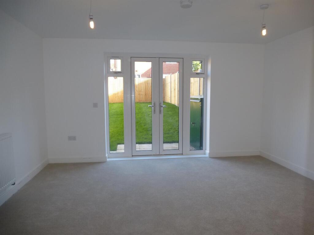 Sitting room.JPG