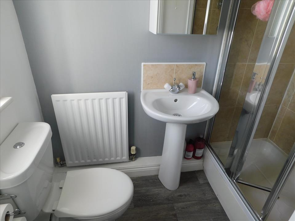 EN SUITE