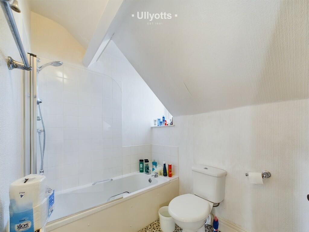 Flat 3 Bathroom