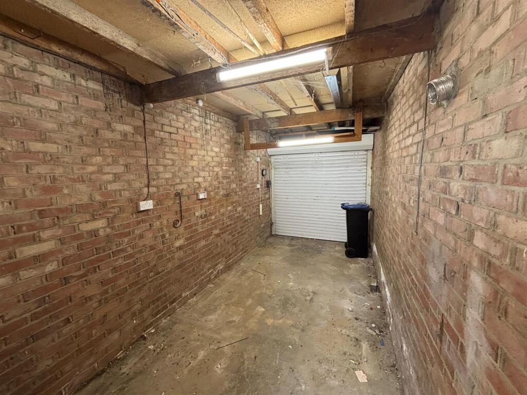 Garage.jpg
