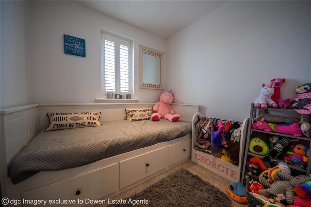 BEDROOM 5