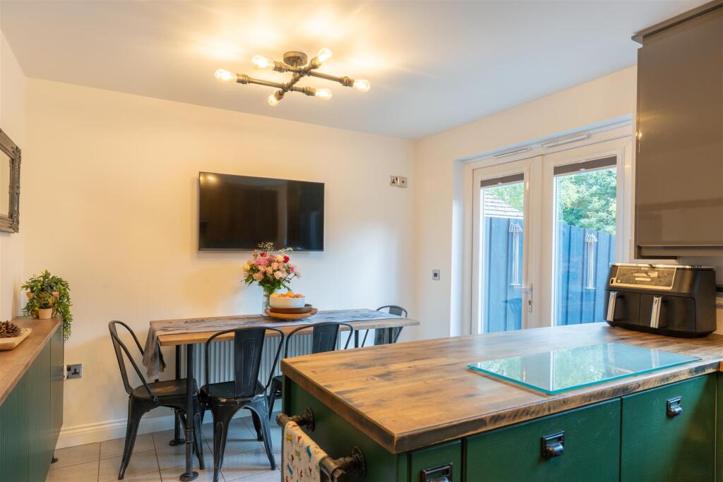 36 Regency Walk-4.jpg