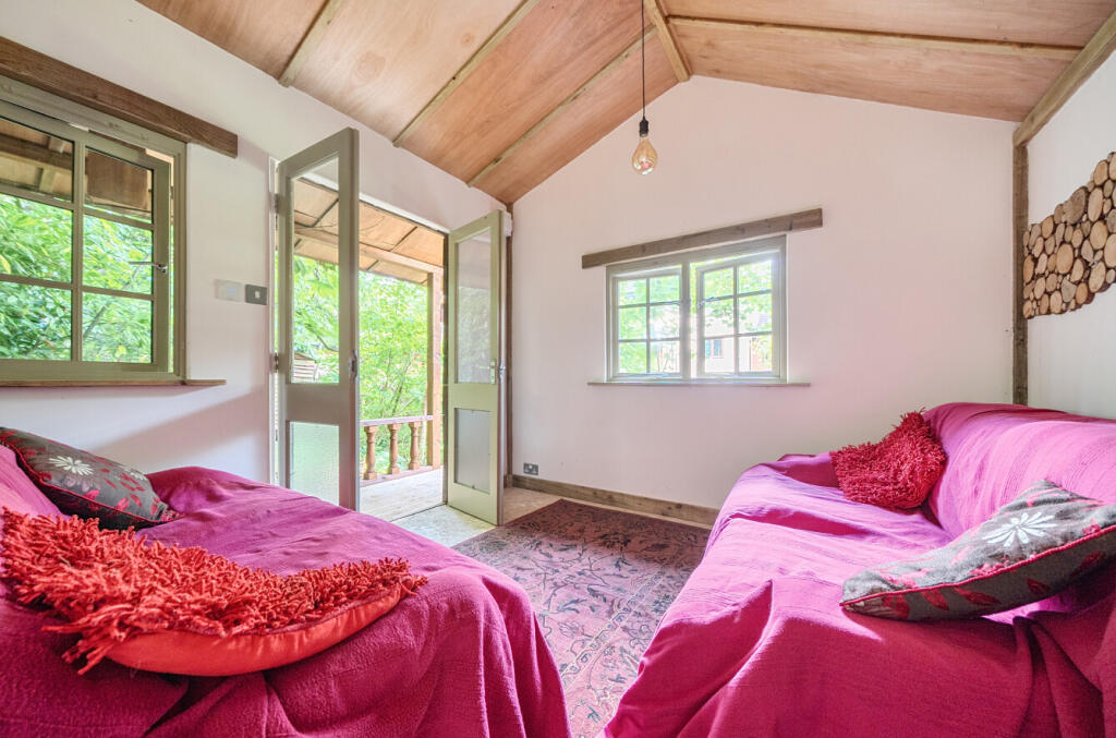 1314039-2-685d573...