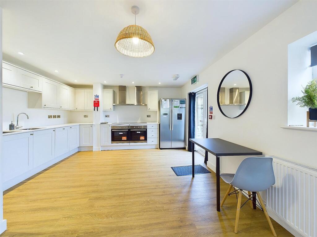 3 - 6 Bed HMO Filton.jpg