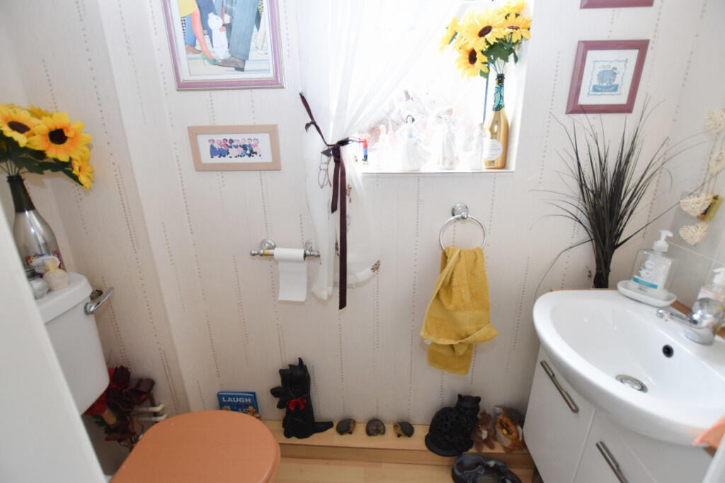 GF WC