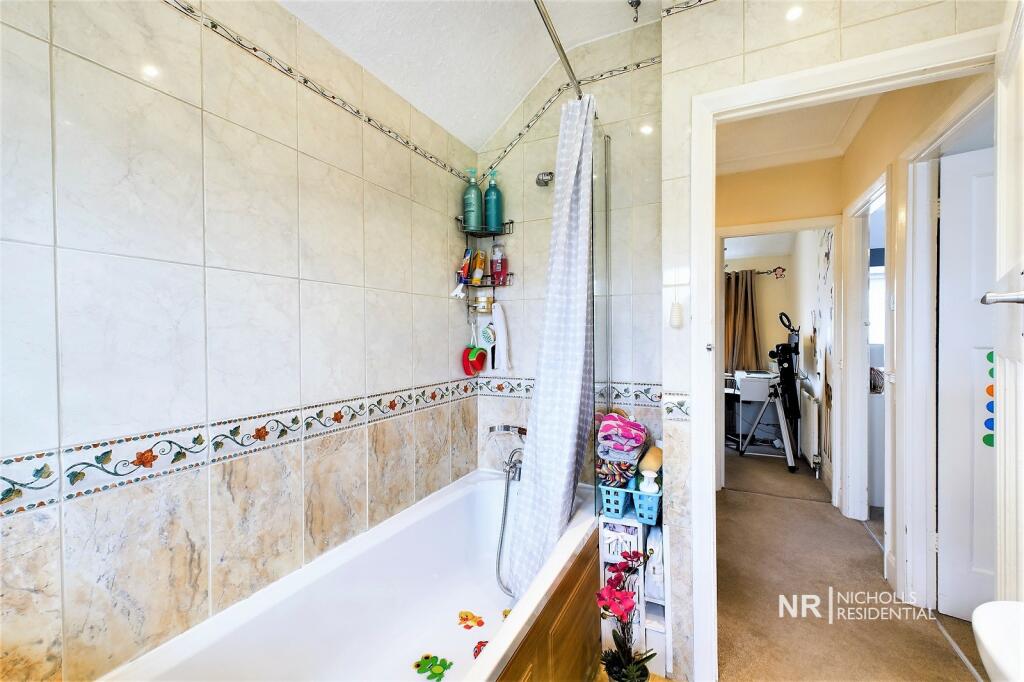 Bathroom Extra Photo