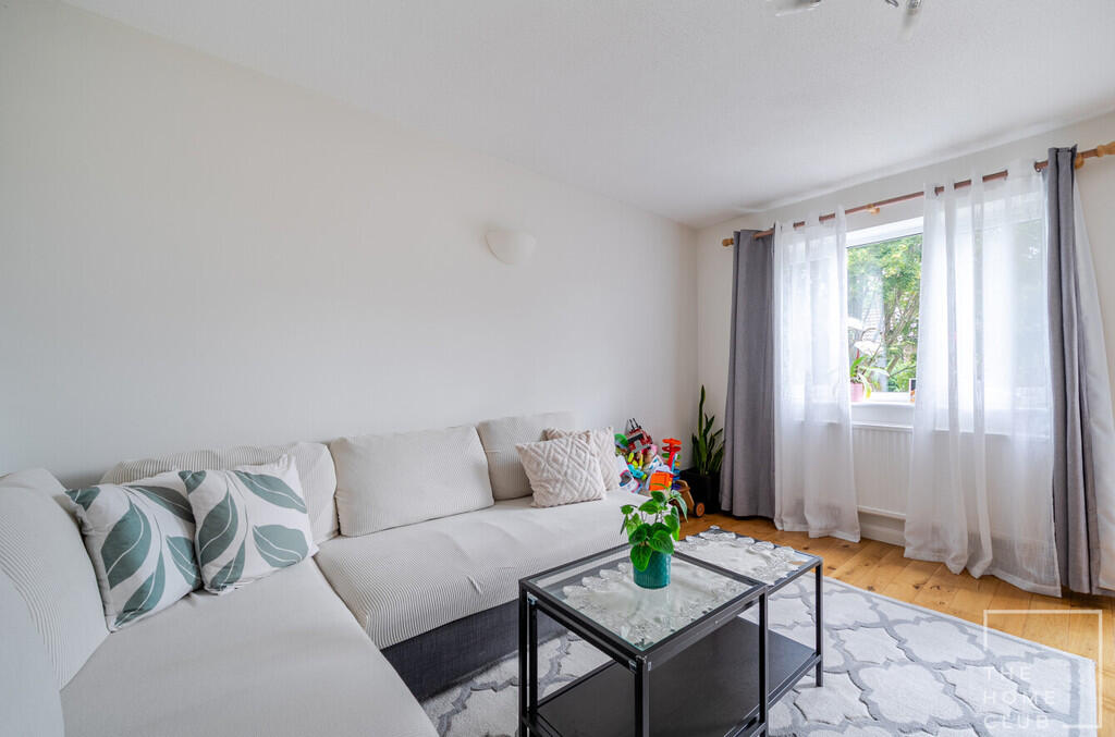 e2c1d773-d687-434...